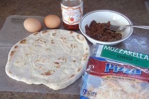 Chorizo Egg Pizza 001